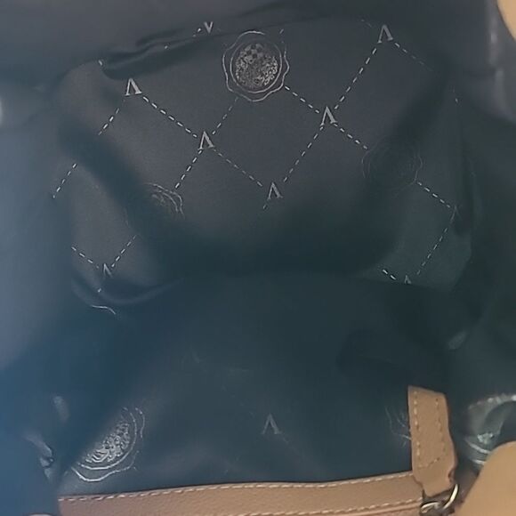 Vince Camuto Drawstring Shoulder Bucket Bag Tan Camel Gold Accents - Picture 12 of 15